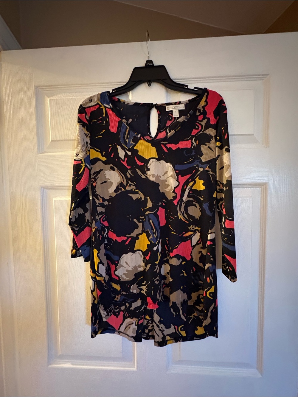 Dana Buchanan black and navy Abstract Floral Long Sleeve Tunic size medium